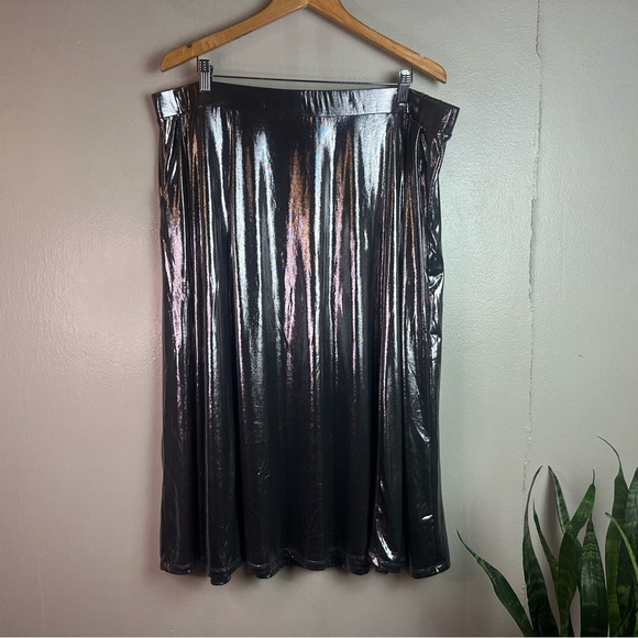 Torrid Metal Grey Liquid Shine Midi Skirt Sz 22 (Torrid 3) - Picture 3 of 11